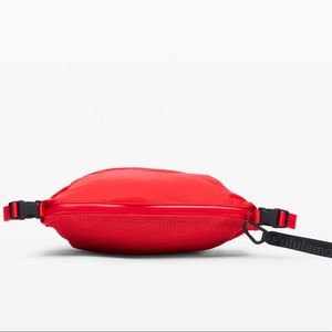 Lululemon NWT all hours red belt bag